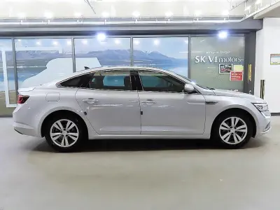 Renault SM6