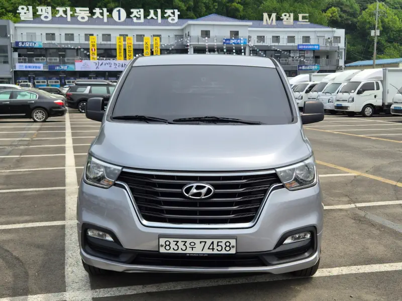Hyundai Grand Starex