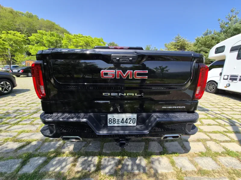 GMC SIERRA