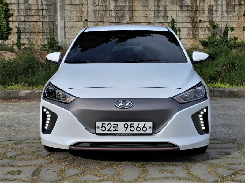 Hyundai Ioniq
