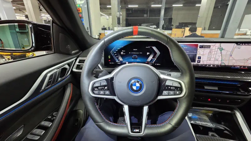BMW i4