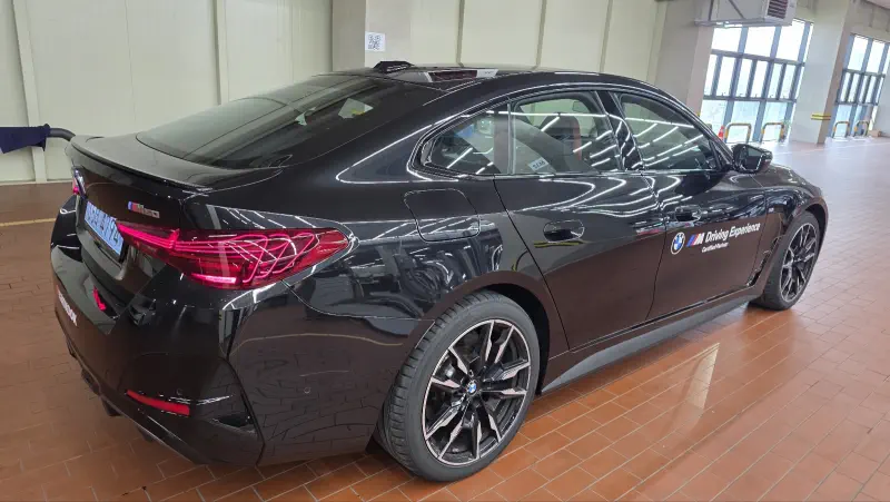 BMW i4