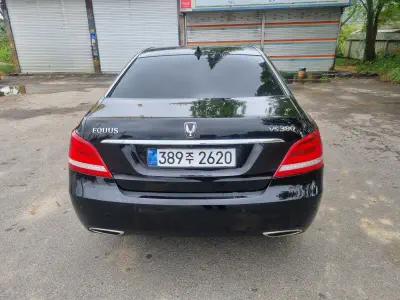 Hyundai Equus