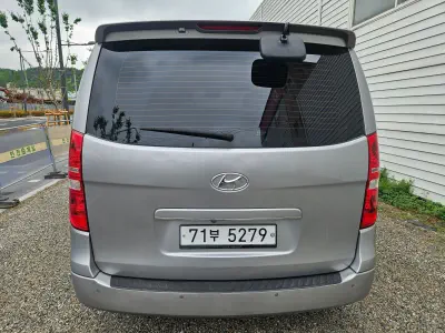 Hyundai Grand Starex