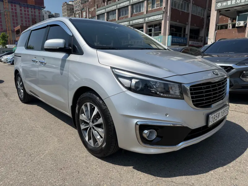 Kia Carnival