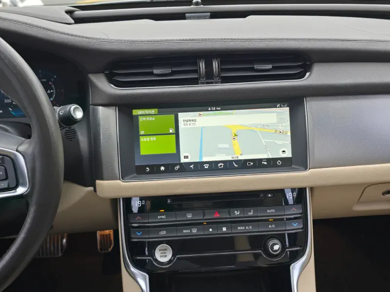 Jaguar XF