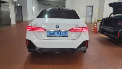 BMW i5