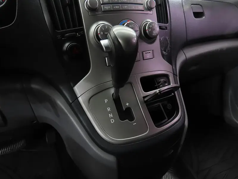 Hyundai Grand Starex