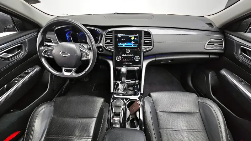 Renault SM6