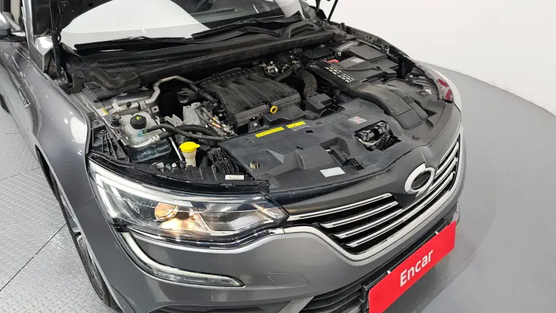 Renault SM6