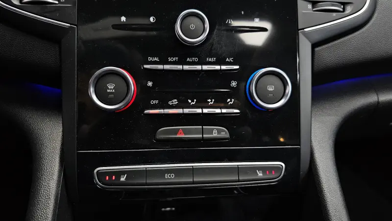 Renault SM6