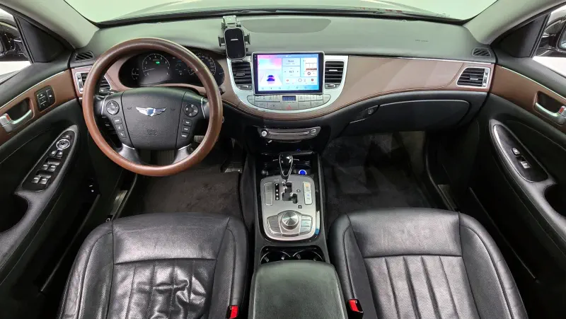 Hyundai Genesis