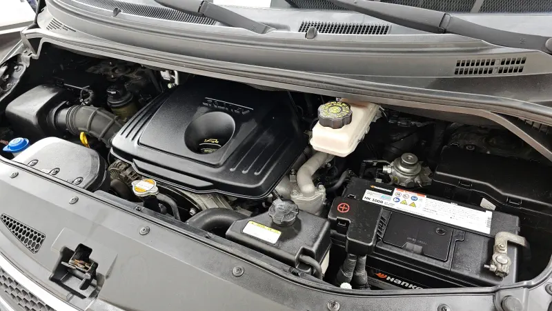 Hyundai Grand Starex