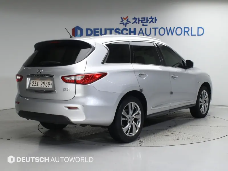 Infiniti JX35