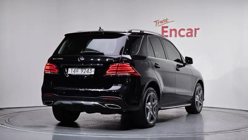Mercedes-Benz GLE-Class