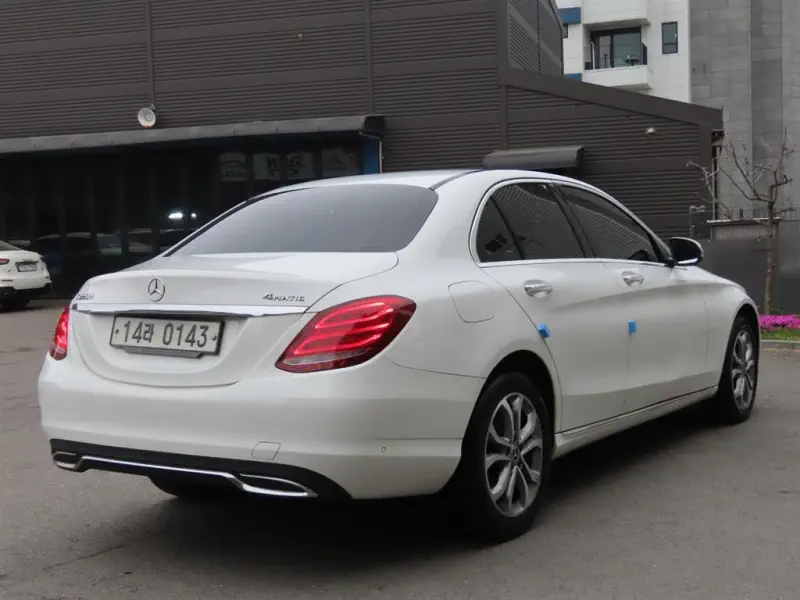 Mercedes-Benz C-Class