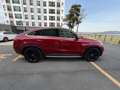 Mercedes-Benz GLE-Class