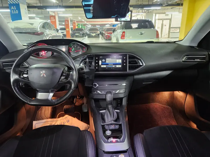 Peugeot 308