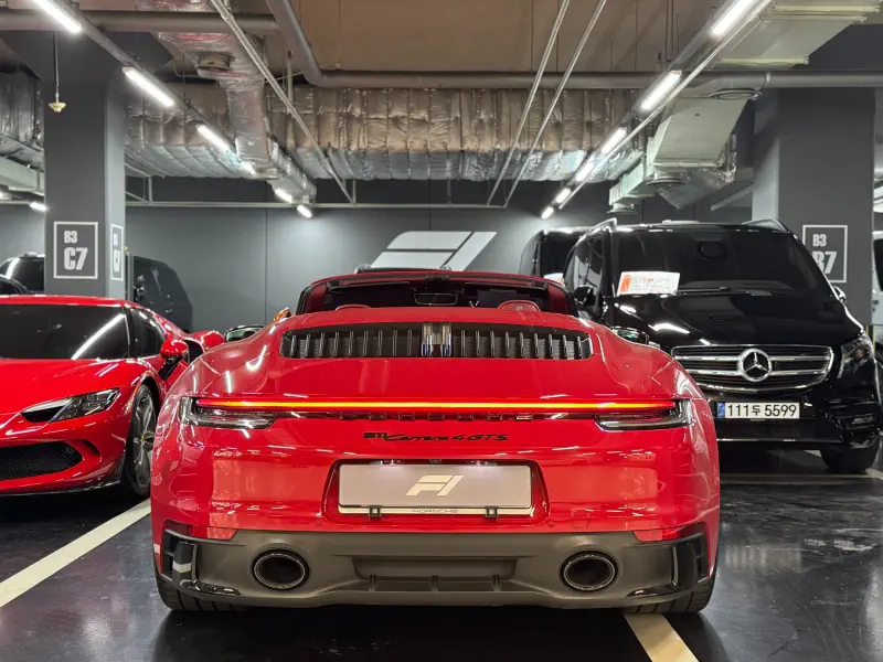 Porsche 911