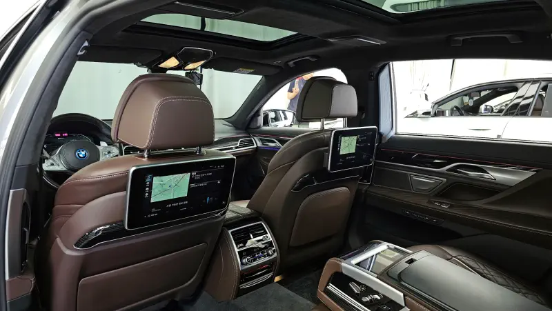 BMW 7-Series