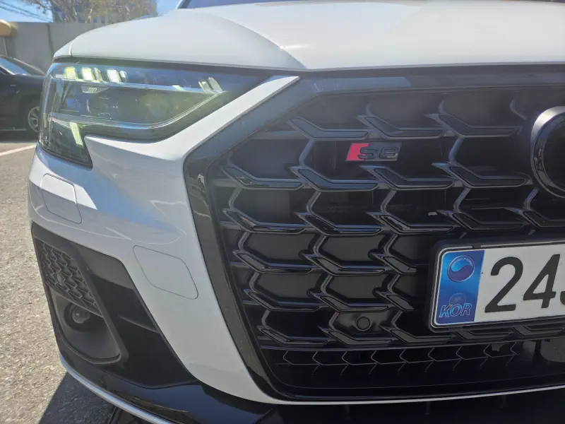 Audi S8