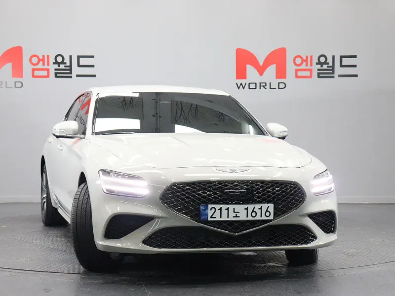 Genesis G70