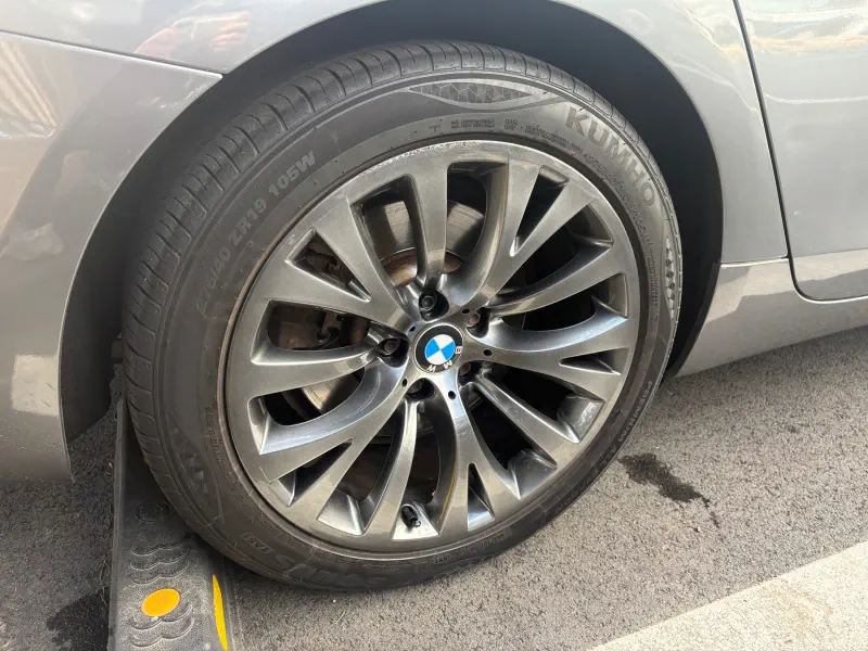 BMW 5-Series Gran Turismo