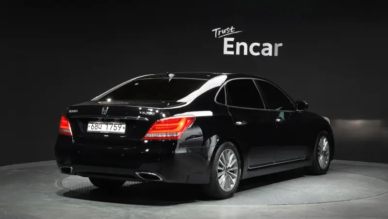 Hyundai Equus