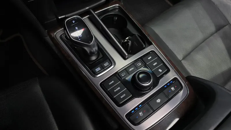 Hyundai Equus