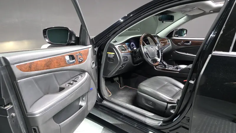 Hyundai Equus