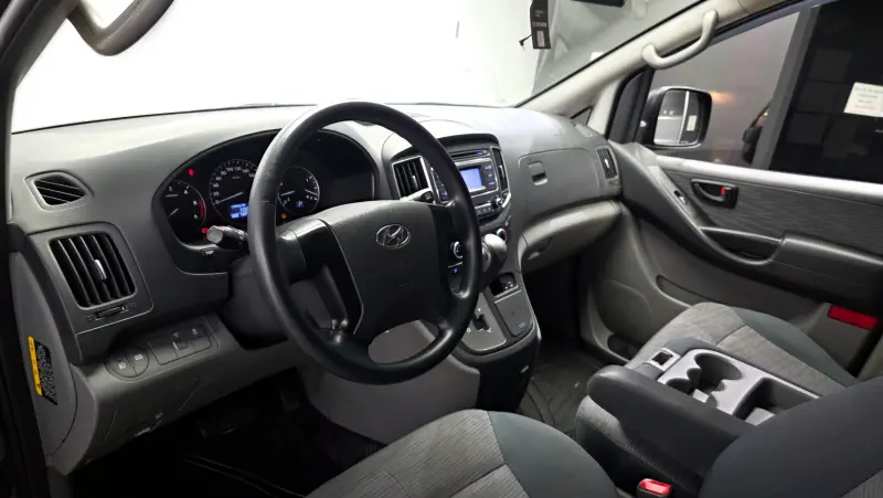 Hyundai Grand Starex