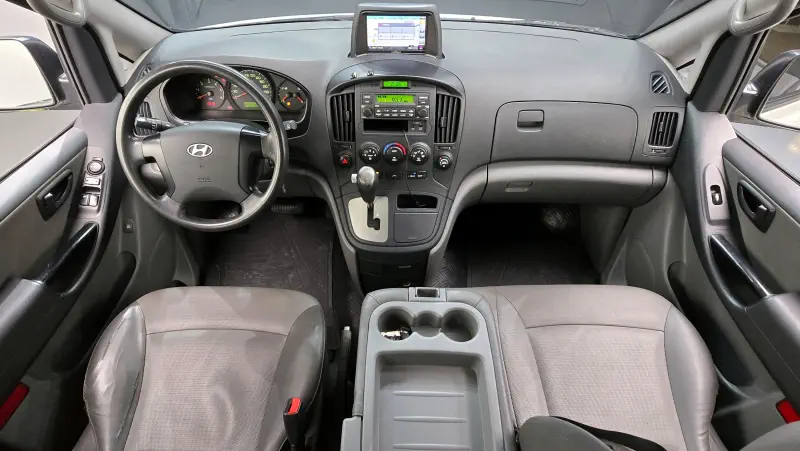 Hyundai Grand Starex