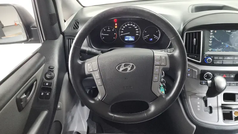 Hyundai Grand Starex