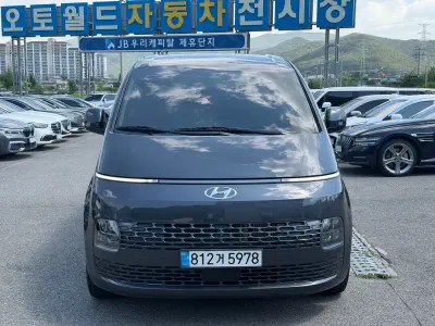 Hyundai Staria