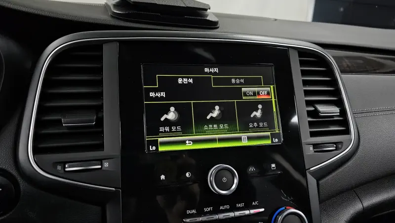 Renault SM6