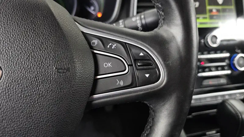 Renault SM6