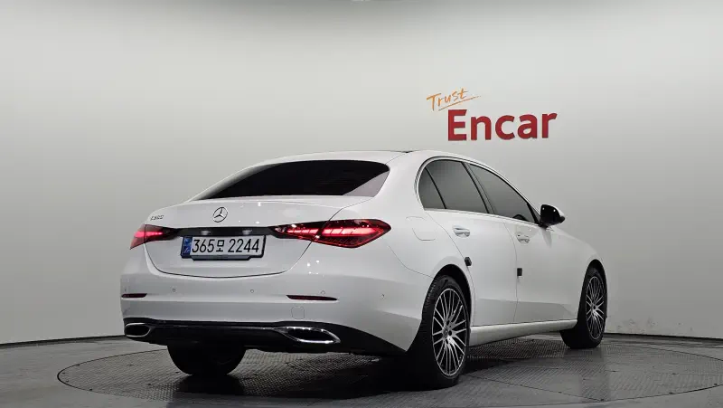 Mercedes-Benz C-Class