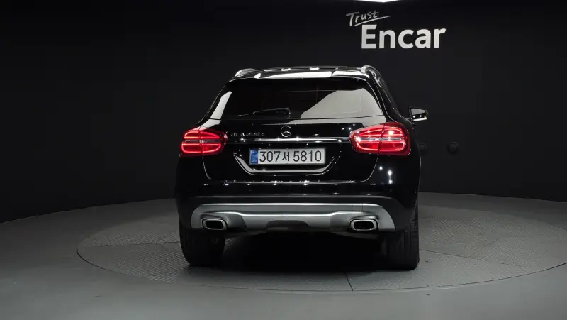Mercedes-Benz GLA-Class