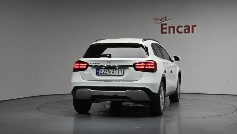 Mercedes-Benz GLA-Class