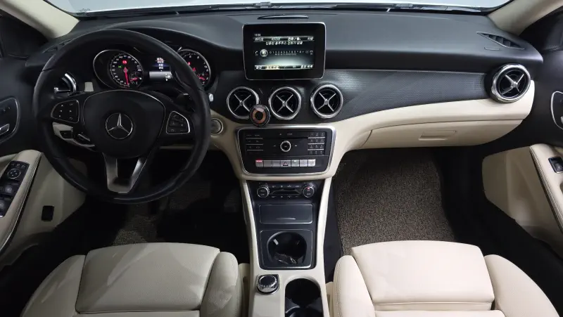 Mercedes-Benz GLA-Class