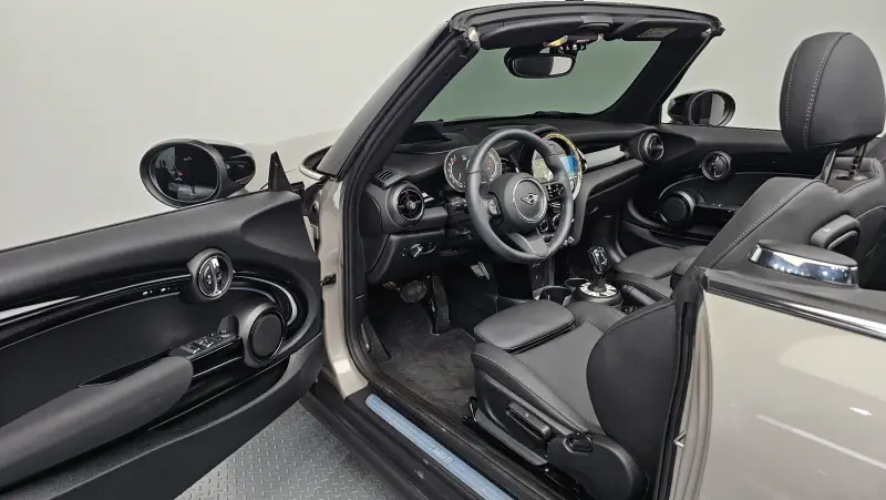 MINI Cooper Convertible