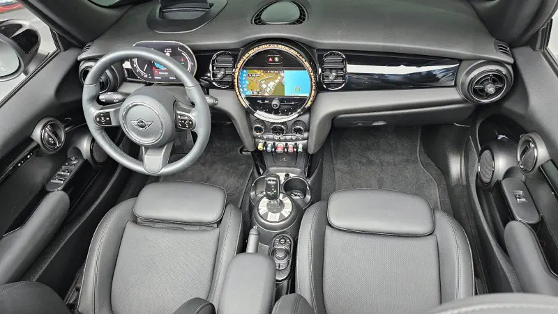 MINI Cooper Convertible