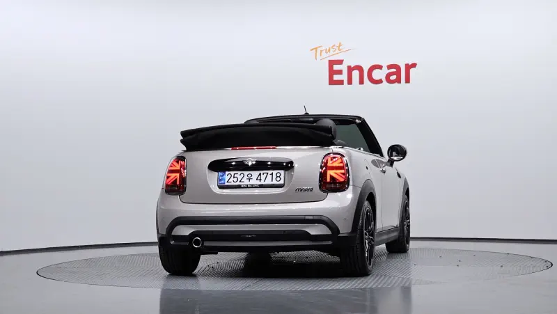 MINI Cooper Convertible