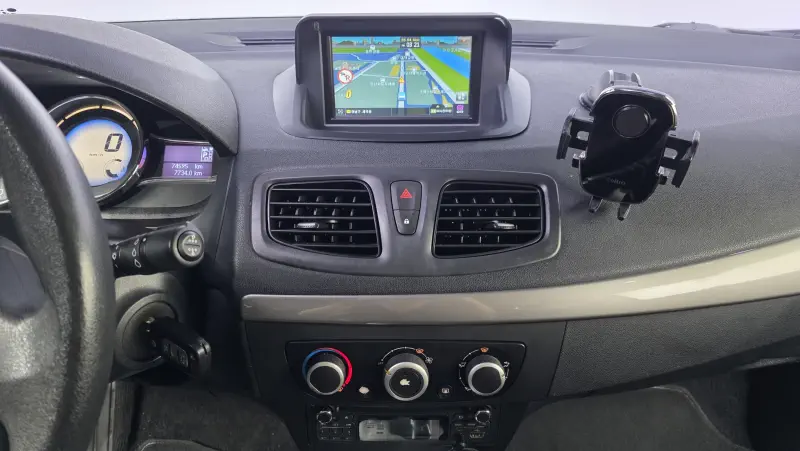 Renault SM3