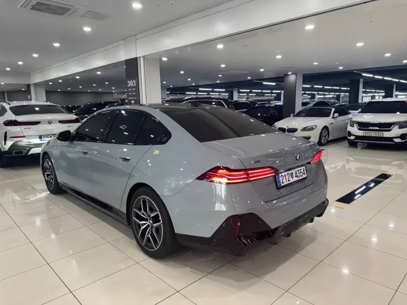 BMW 5-Series