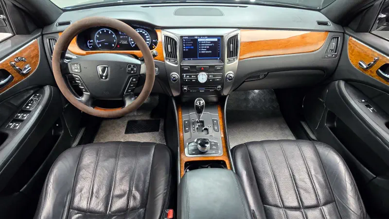 Hyundai Equus