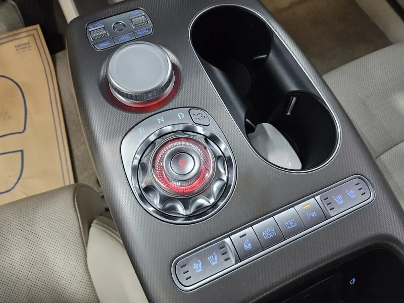 Genesis GV60
