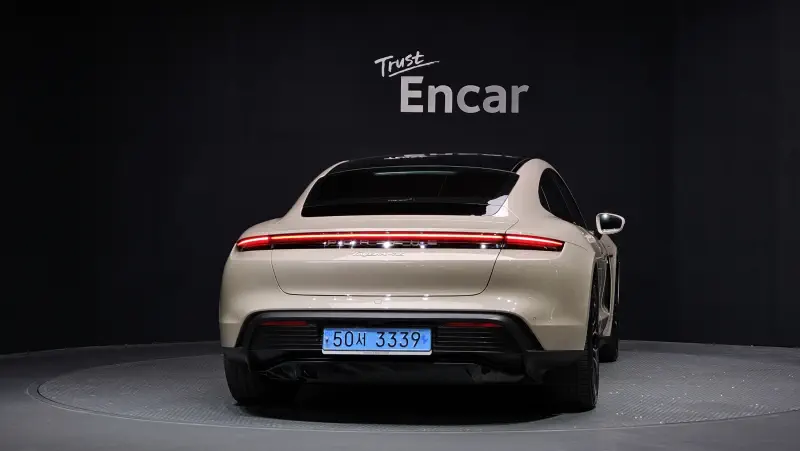 Porsche Taycan