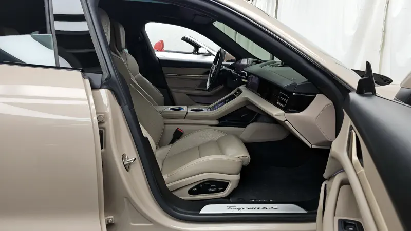 Porsche Taycan