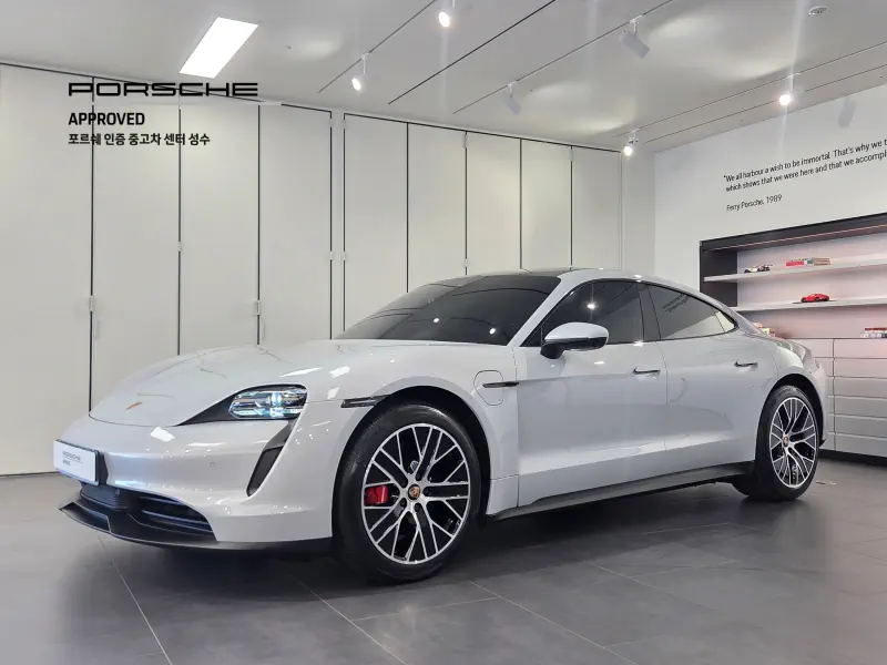 Porsche Taycan